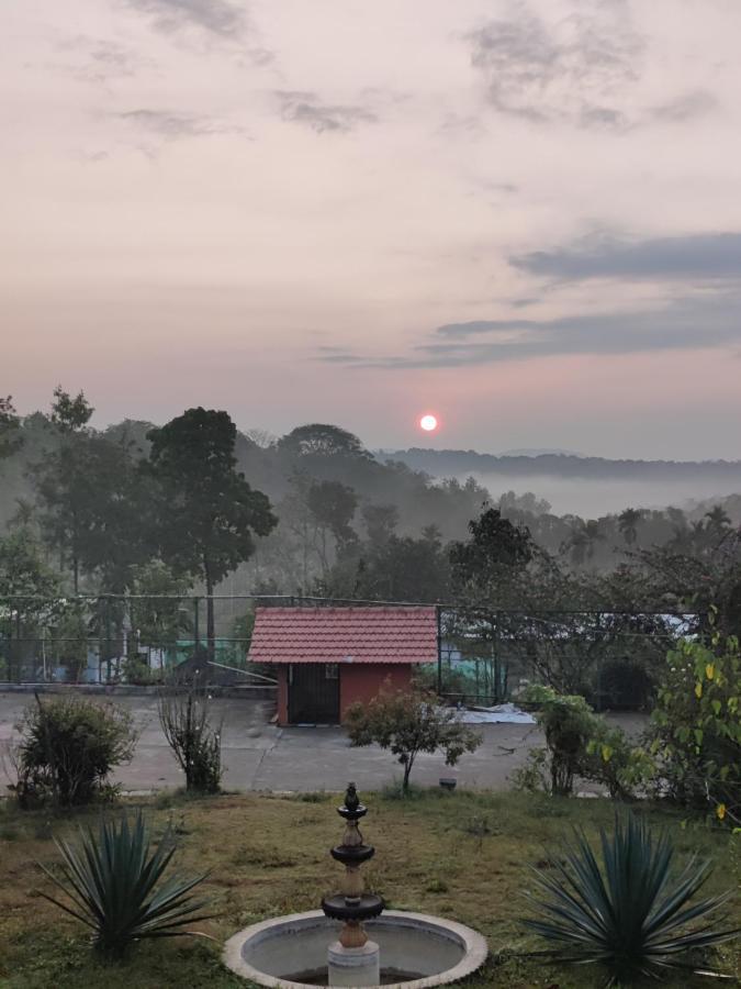 Robin Woods Homestay Sakleshpur Exterior foto